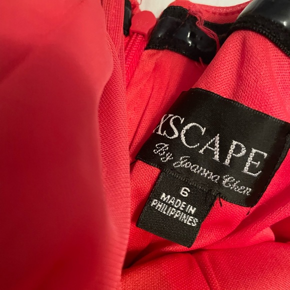 Xscape Red One Shoulder Gown Size 6 - Picture 5 of 6